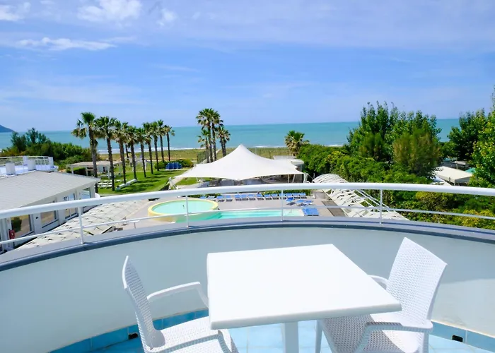 Medea Beach Resort - Cultural Stay Near Amalfi Coast & Paestum